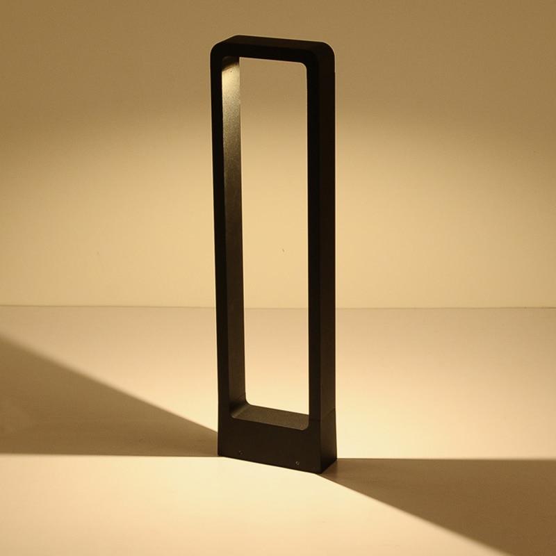 Kuro – Black Aluminium Outdoor LED Frame Light