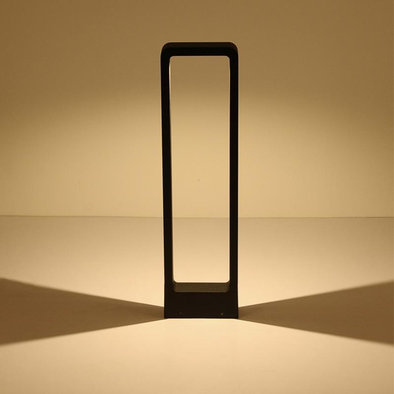 Kuro – Black Aluminium Outdoor LED Frame Light