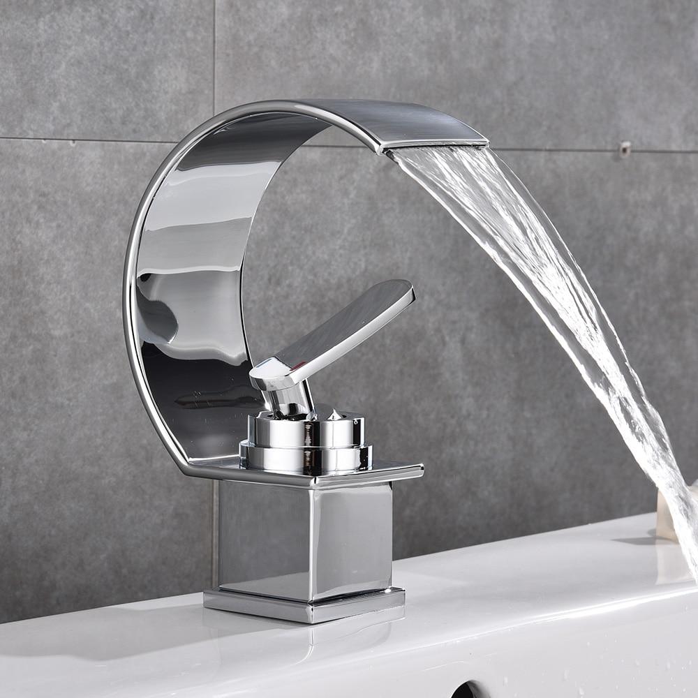Sluice – Bronze Waterfall Single-Handle Basin Tap