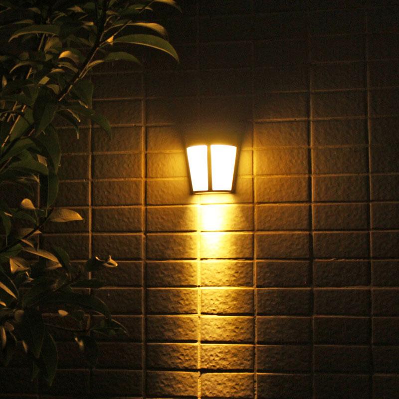 Hikari – Solar Waterproof Garden Wall Light