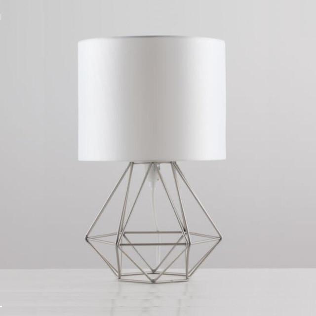Lattice – Geometric Wire-Frame Metal Table Lamp
