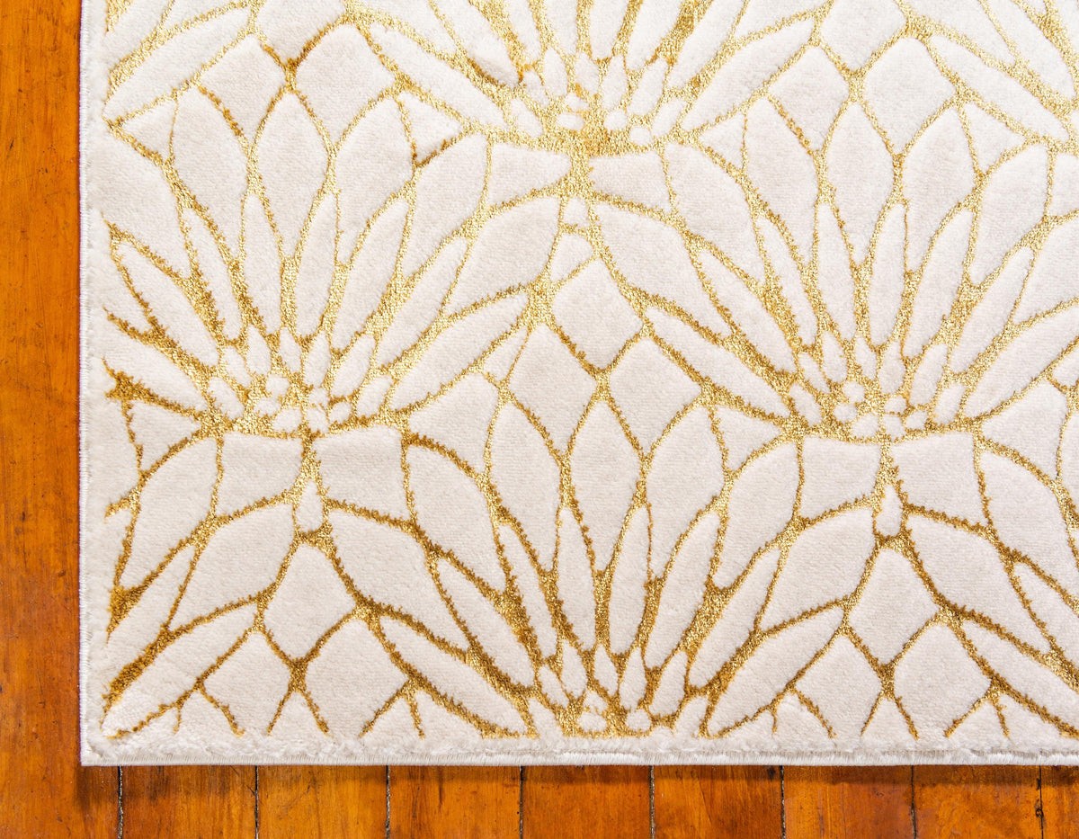 Vivienne – Lotus Motif Polyester Area Rug