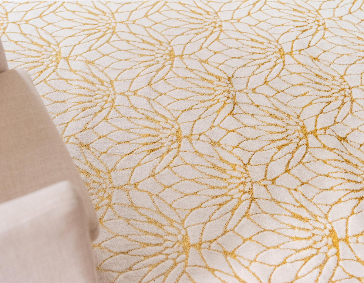 Vivienne – Lotus Motif Polyester Area Rug